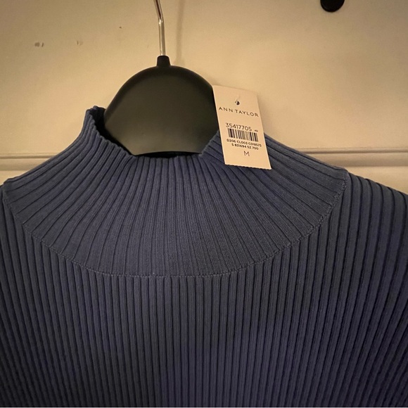 Ann Taylor NWT Flare Sleeve Mock Neck Sweater size M Brilliant Peri Blue - Picture 2 of 2